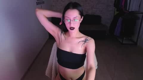 Snapshot of raylsjulie chatting on 17, 10, 2025 see u next time 0300 UTC 0 online show from 17, 10, 2025