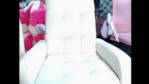 Snapshot of raysweet1 chatting on 26, 10, 2025 RAY online show from 26, 10, 2025