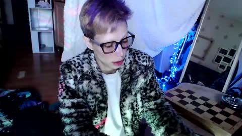  Yrriel Strife Candy-Demon Caveboy mr. Cringe   online show from 12, 1, 2025