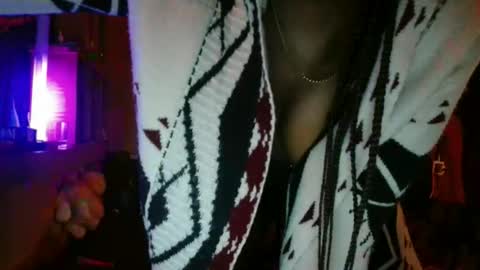 Snapshot of realmatsu5 chatting on 7, 10, 2025 realmatsu5 online show from 7, 10, 2025