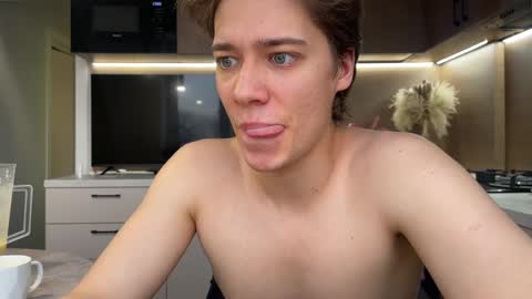 Snapshot of realsupermichael chatting on 24, 2, 2025 AliceEve online show from 24, 2, 2025