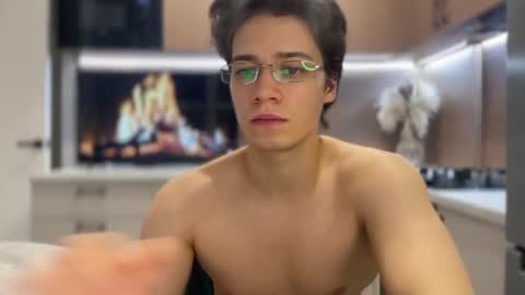 Snapshot of realsupermichael chatting on 27, 2, 2025 AliceEve online show from 27, 2, 2025