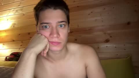 Snapshot of realsupermichael chatting on 17, 9, 2025 AliceEve online show from 17, 9, 2025