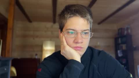 Snapshot of realsupermichael chatting on 20, 10, 2025 AliceEve online show from 20, 10, 2025