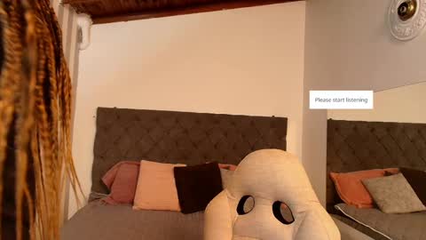 Snapshot of rebeca_cortez1 chatting on 1, 3, 2025 I invite you to my birthday on November 3th online show from 1, 3, 2025