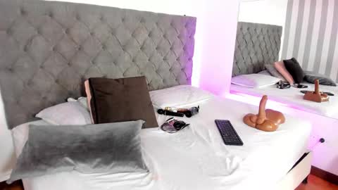 Snapshot of rebeca_cortez1 chatting on 3, 3, 2025 I invite you to my birthday on November 3th online show from 3, 3, 2025