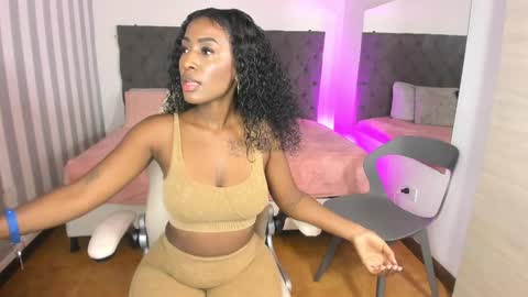 Snapshot of rebeca_cortez1 chatting on 7, 3, 2025 I invite you to my birthday on November 3th online show from 7, 3, 2025