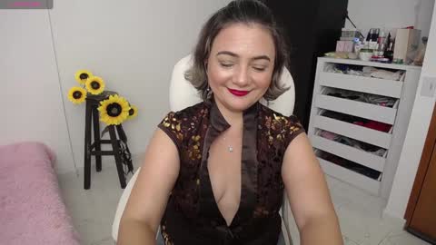 Snapshot of rebeca_milf chatting on 3, 12, 2024 REBECA online show from 3, 12, 2024