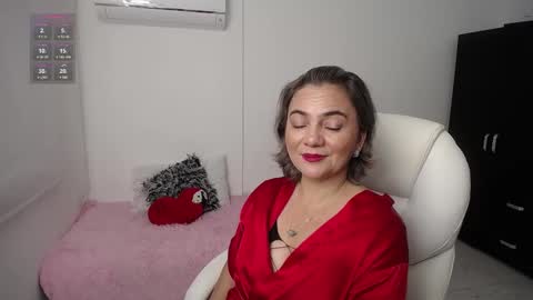 Snapshot of rebeca_milf chatting on 27, 12, 2024 REBECA online show from 27, 12, 2024