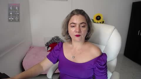 Snapshot of rebeca_milf chatting on 28, 12, 2024 REBECA online show from 28, 12, 2024