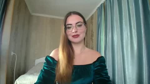 Rebecca online show from 3, 10, 2025
