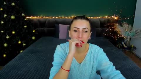 Snapshot of rebecca_diamonds chatting on 4, 1, 2025 rebecca_diamonds online show from 4, 1, 2025