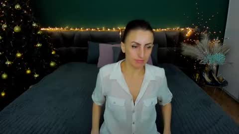 Snapshot of rebecca_diamonds chatting on 5, 1, 2025 rebecca_diamonds online show from 5, 1, 2025