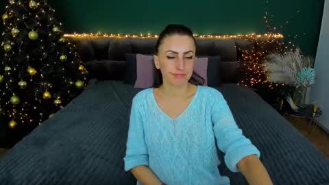Snapshot of rebecca_diamonds chatting on 6, 1, 2025 rebecca_diamonds online show from 6, 1, 2025