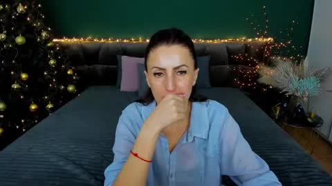 Snapshot of rebecca_diamonds chatting on 10, 1, 2025 rebecca_diamonds online show from 10, 1, 2025