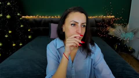 Snapshot of rebecca_diamonds chatting on 10, 1, 2025 rebecca_diamonds online show from 10, 1, 2025