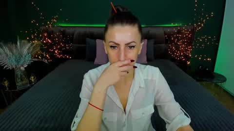 Snapshot of rebecca_diamonds chatting on 13, 2, 2025 rebecca_diamonds online show from 13, 2, 2025