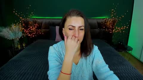 Snapshot of rebecca_diamonds chatting on 19, 2, 2025 rebecca_diamonds online show from 19, 2, 2025