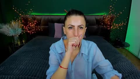 Snapshot of rebecca_diamonds chatting on 19, 2, 2025 rebecca_diamonds online show from 19, 2, 2025