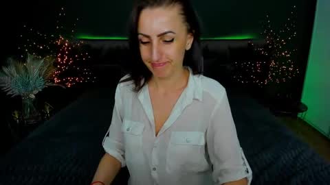Snapshot of rebecca_diamonds chatting on 24, 2, 2025 rebecca_diamonds online show from 24, 2, 2025