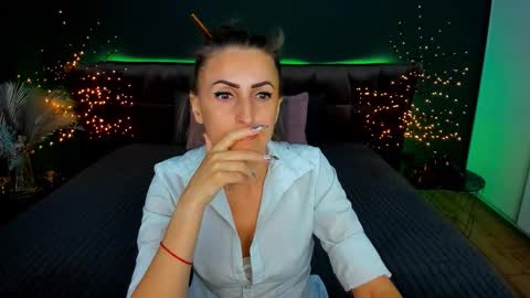 Snapshot of rebecca_diamonds chatting on 20, 9, 2025 rebecca_diamonds online show from 20, 9, 2025