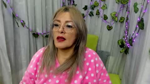 Rebecca online show from 14, 10, 2025