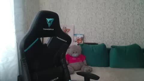 RebesaOlset online show from 26, 1, 2025