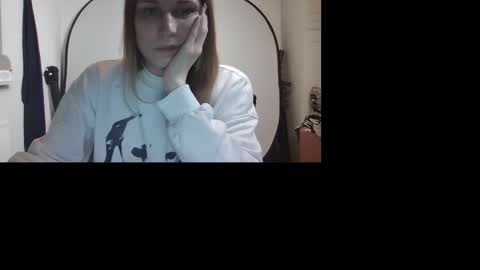 Snapshot of rebornrao chatting on 8, 11, 2025 Keely KeKe Kiwi online show from 8, 11, 2025