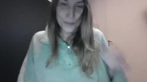 Snapshot of rebornrao chatting on 12, 11, 2025 Keely KeKe Kiwi online show from 12, 11, 2025