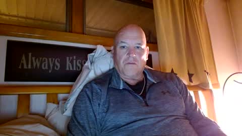 Snapshot of recman15 chatting on 13, 10, 2025 Mtn. Man online show from 13, 10, 2025