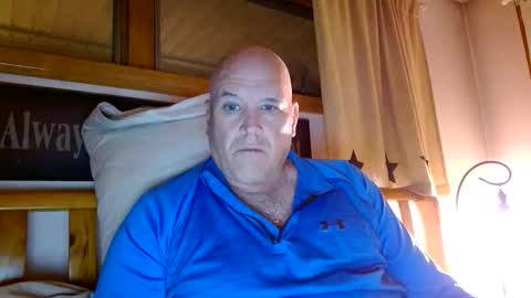 Snapshot of recman15 chatting on 18, 10, 2025 Mtn. Man online show from 18, 10, 2025