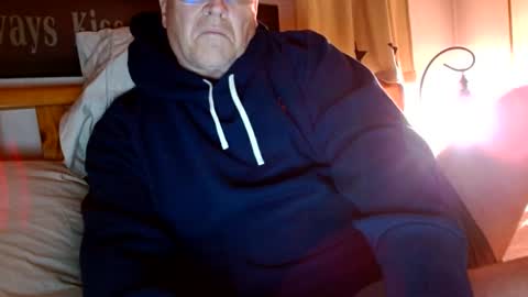 Snapshot of recman15 chatting on 31, 10, 2025 Mtn. Man online show from 31, 10, 2025