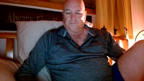 Snapshot of recman15 chatting on 6, 11, 2025 Mtn. Man online show from 6, 11, 2025