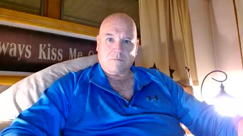 Snapshot of recman15 chatting on 15, 11, 2025 Mtn. Man online show from 15, 11, 2025