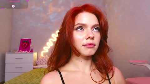 Snapshot of red__candy chatting on 15, 12, 2024 red__candy online show from 15, 12, 2024