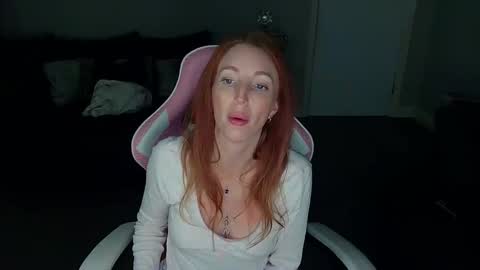 Snapshot of red_firesquirt chatting on 8, 1, 2026 Red - online show from 8, 1, 2026