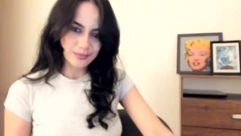 red_flower203 online show from 14, 1, 2026