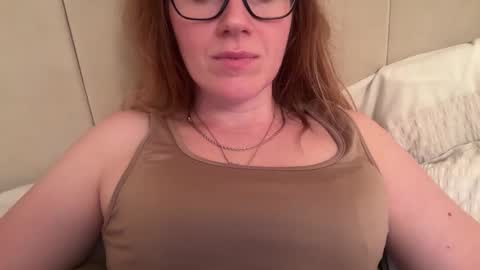 Snapshot of red_head_rosie_69 chatting on 21, 10, 2025 Rosie online show from 21, 10, 2025