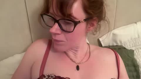 Snapshot of red_head_rosie_69 chatting on 26, 10, 2025 Rosie online show from 26, 10, 2025