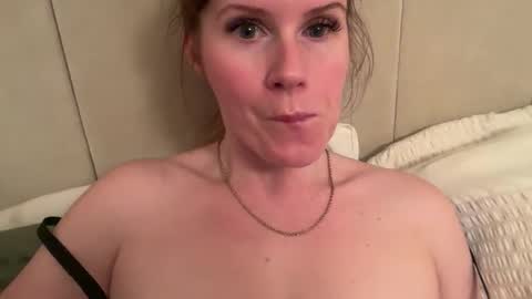 Snapshot of red_head_rosie_69 chatting on 13, 11, 2025 Rosie online show from 13, 11, 2025