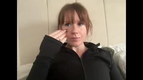 Snapshot of red_head_rosie_69 chatting on 18, 11, 2025 Rosie online show from 18, 11, 2025