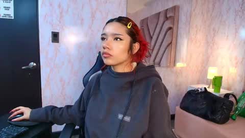 red_pandaa online show from 1, 2, 2026