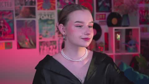 QUEEN OF EVIL online show from 21, 12, 2024