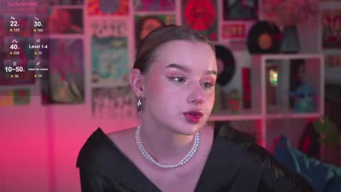 QUEEN OF EVIL online show from 21, 12, 2024
