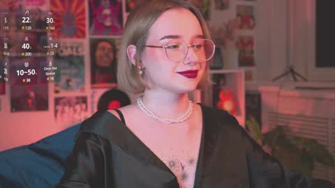 QUEEN OF EVIL online show from 19, 1, 2025