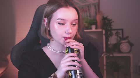QUEEN OF EVIL online show from 23, 1, 2025