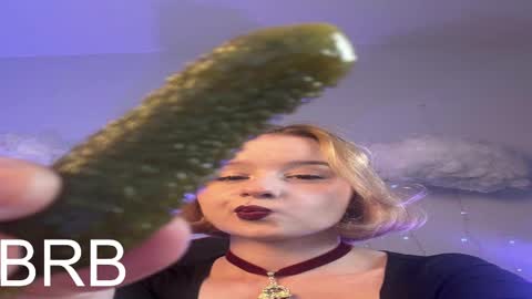 QUEEN OF EVIL online show from 26, 2, 2025