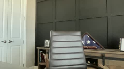 Snapshot of redbull1414 chatting on 25, 11, 2025 RedBull online show from 25, 11, 2025