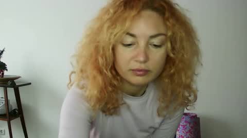 reddgirll online show from 19, 1, 2025