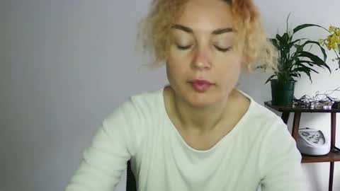 reddgirll online show from 2, 2, 2025